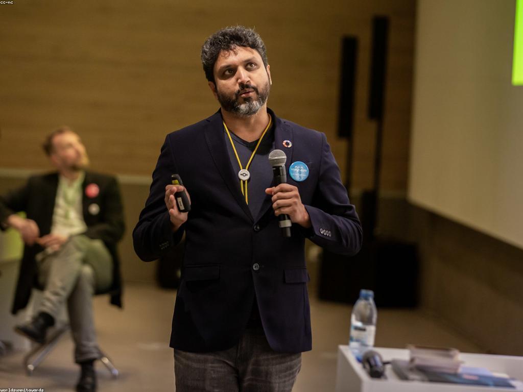 ផលប៉ះពាល់នៃព័ត៌មានស្របច្បាប់លើសង្គម